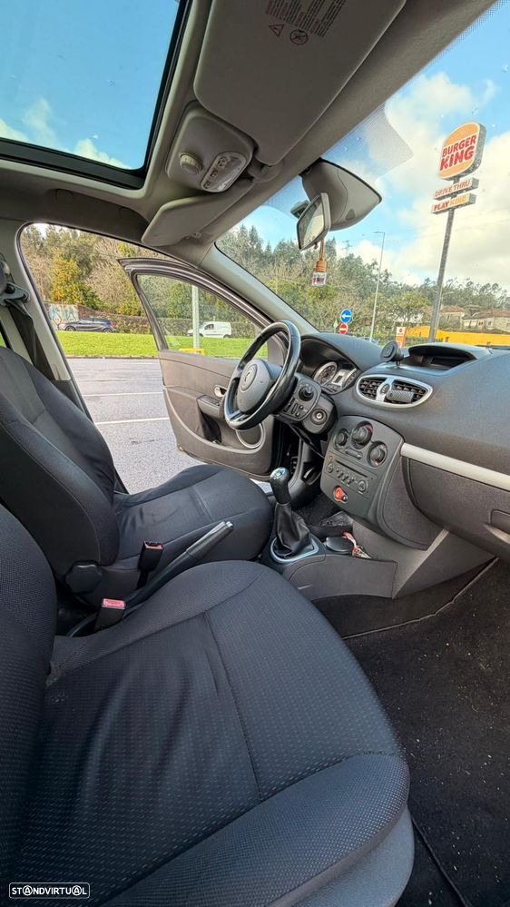 Renault Clio Sport Tourer - 7