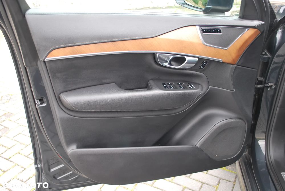 Volvo XC 90 D5 AWD Inscription 7os - 23