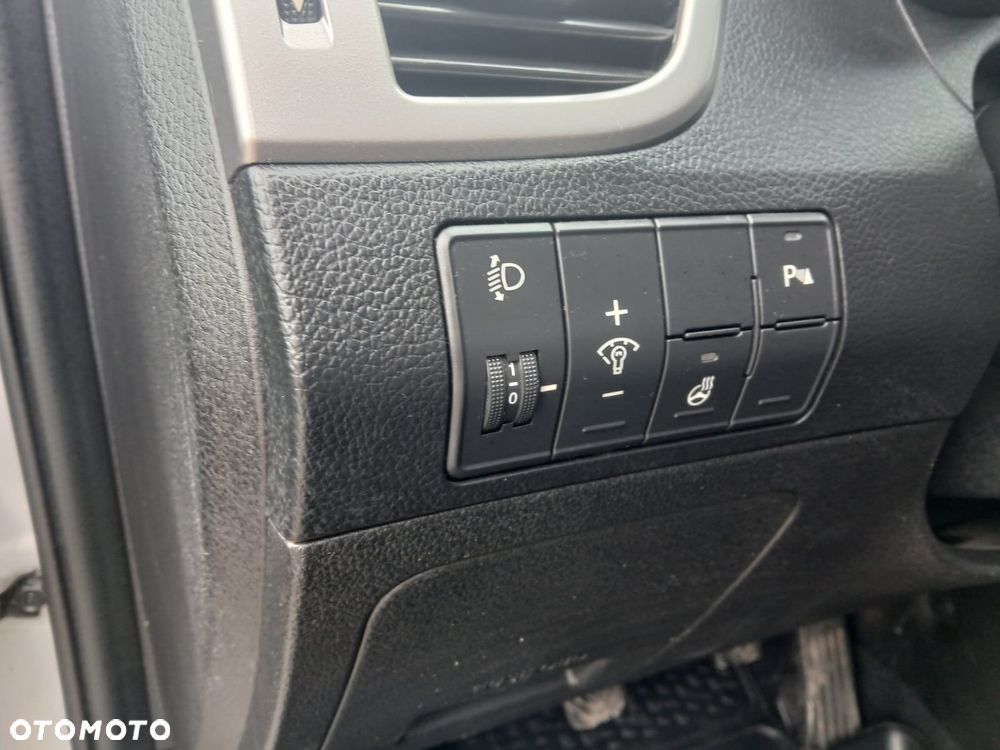 Hyundai i30 1.6 Comfort - 25