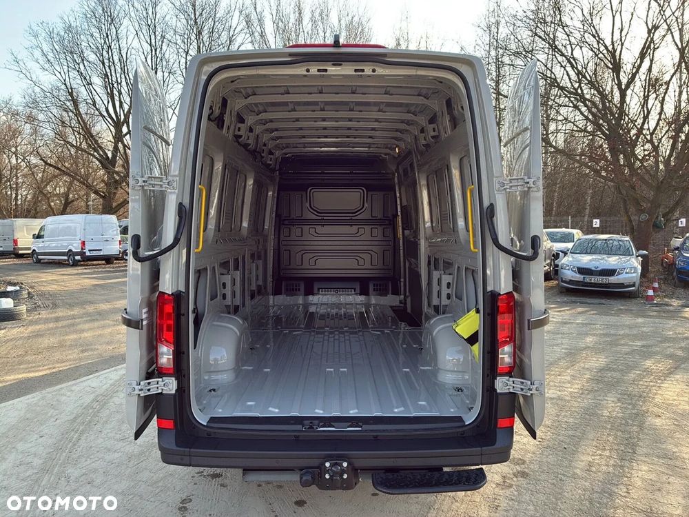 Volkswagen Crafter 35 Furgon L4H3, 2.0BiTDI 177KM, Wysoki dach, r. o. 4490mm - 11