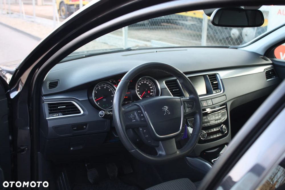 Peugeot 508 1.6 T Active - 23