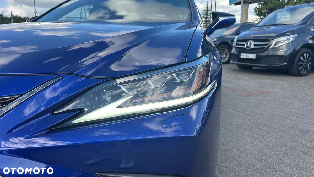 Lexus ES 300h F Sport Edition - 2
