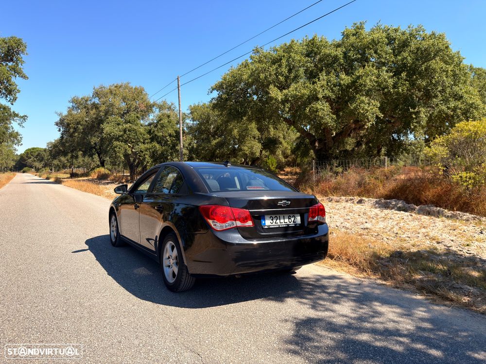 Chevrolet Cruze 1.6 LS - 5