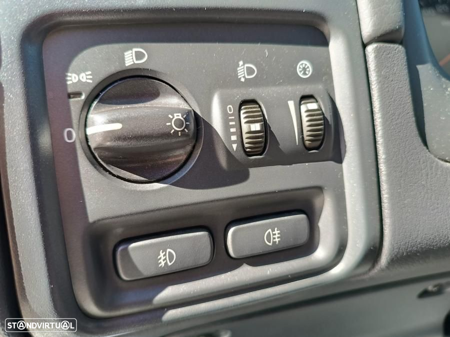 Volvo S40 1.9 D CR - 7