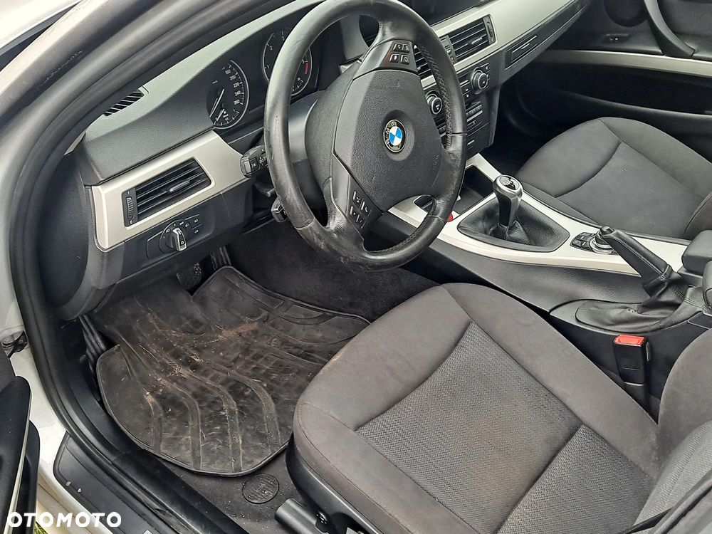 BMW Seria 3 320d - 7