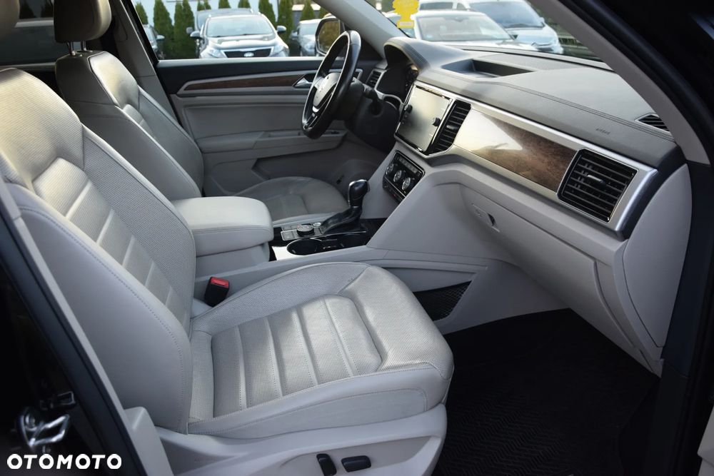 Volkswagen Atlas - 4