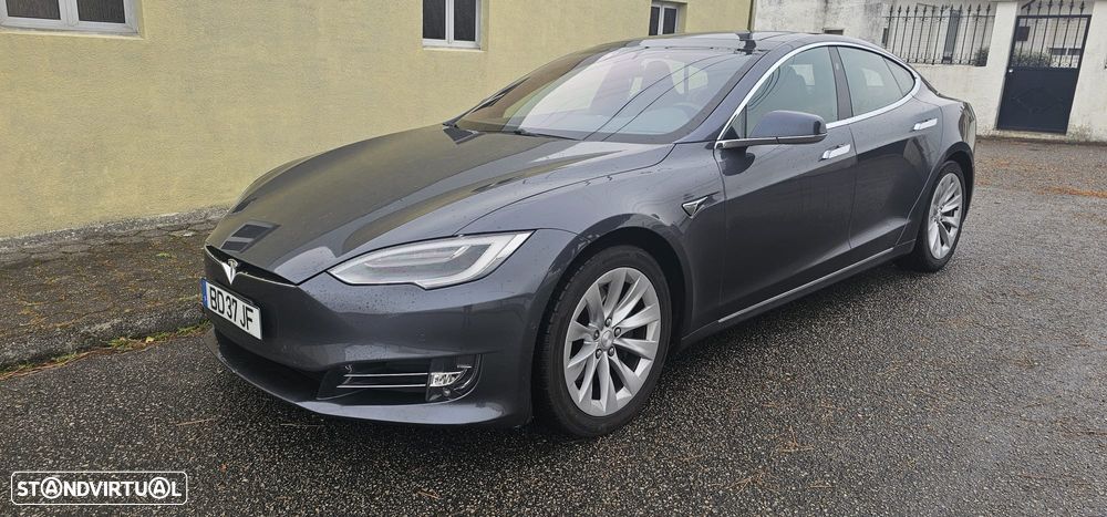 Tesla Model S - 1