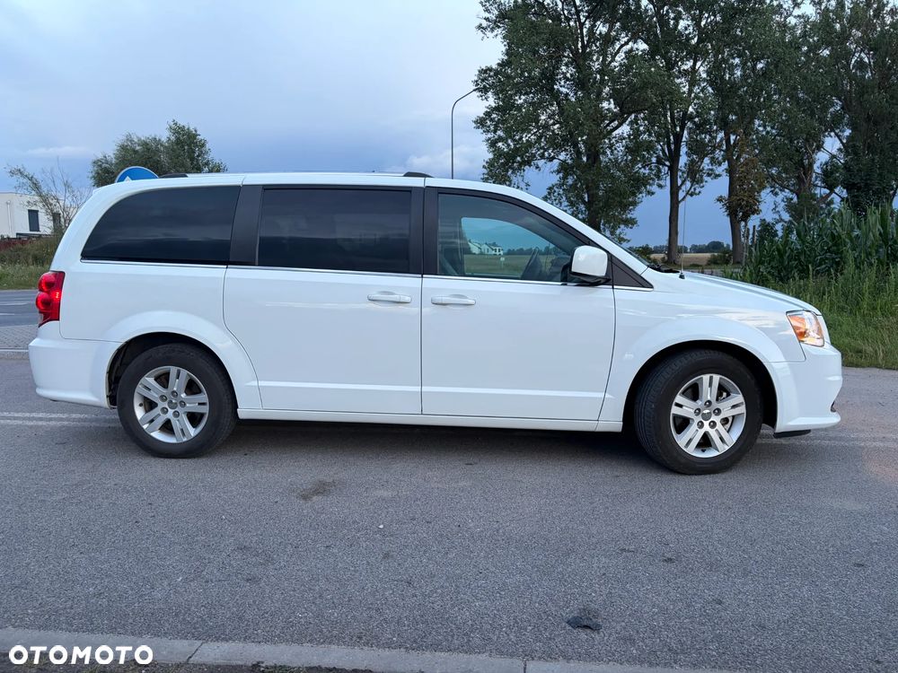 Dodge Grand Caravan - 6