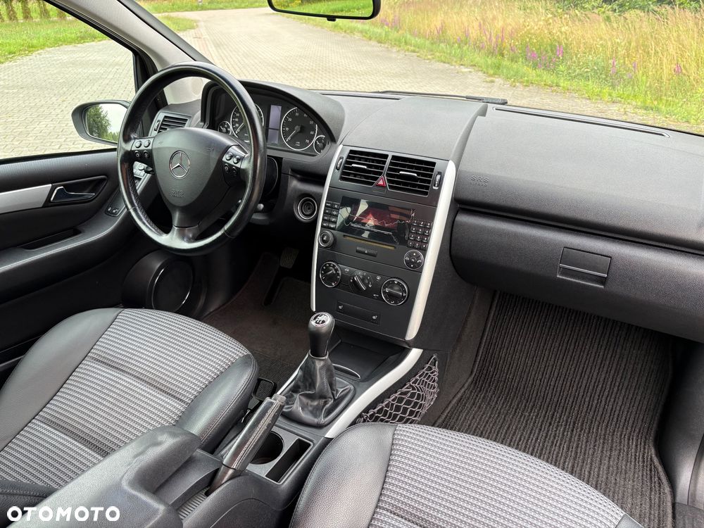 Mercedes-Benz Klasa A 170 Avantgarde - 30
