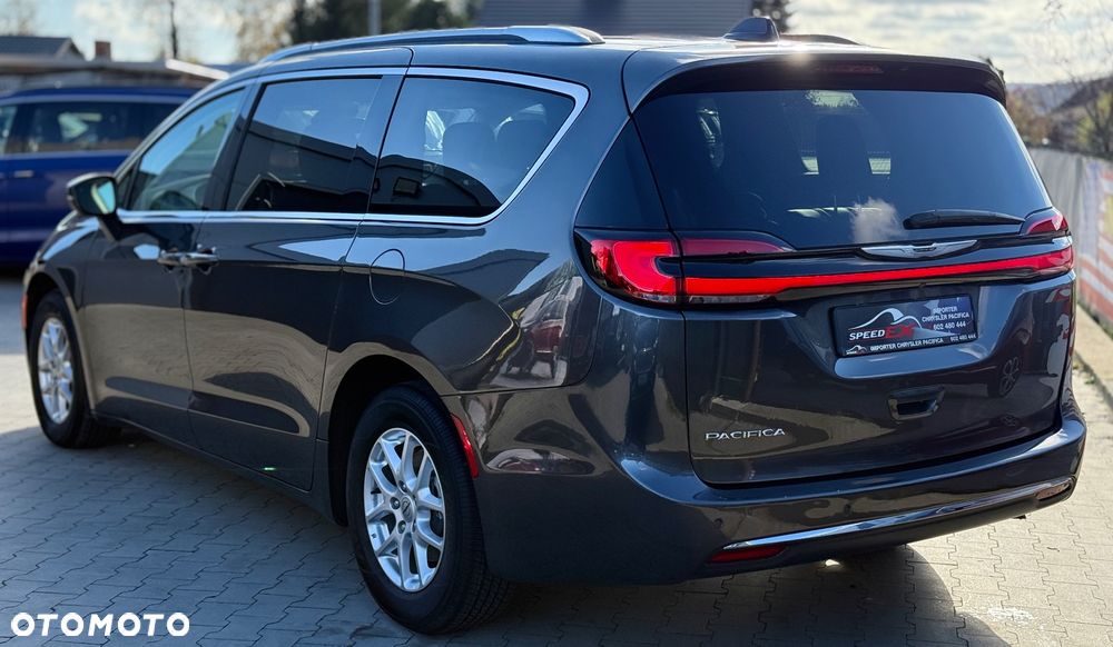 Chrysler Pacifica - 14