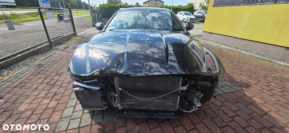 Jaguar XE 2.0 P300 AWD R-Dynamic Black - 2