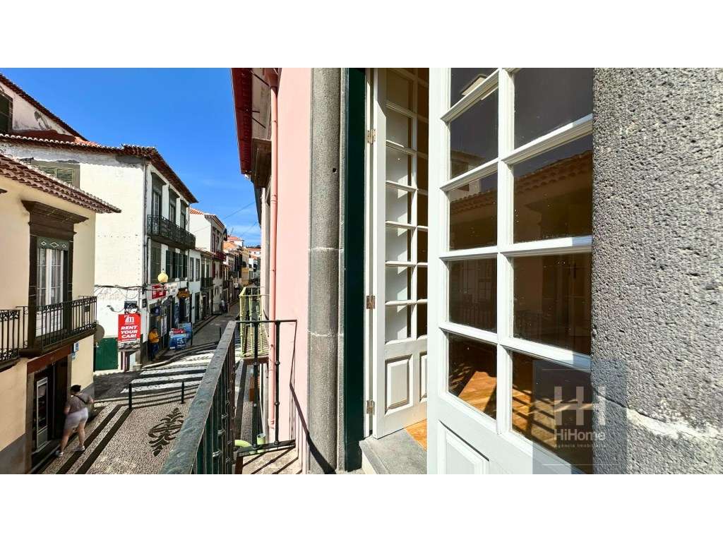Escritório para arrendamento na Rua da Carreira | Funchal, São Pedro - Grande imagem: 2/19