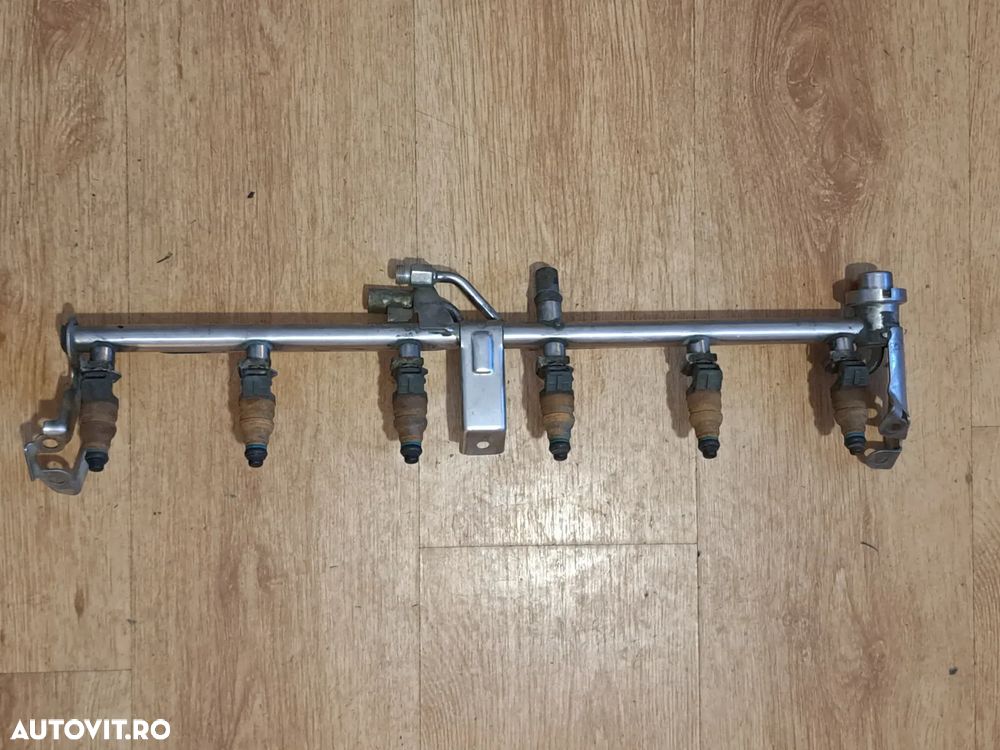 Rampa injectoare supapa retur 3.8 bar si 6 injectoare Originala Mercedes cod motor M104 E-class W124 1995-1995, S-class W140 1991-1998, C-class W202 - 2