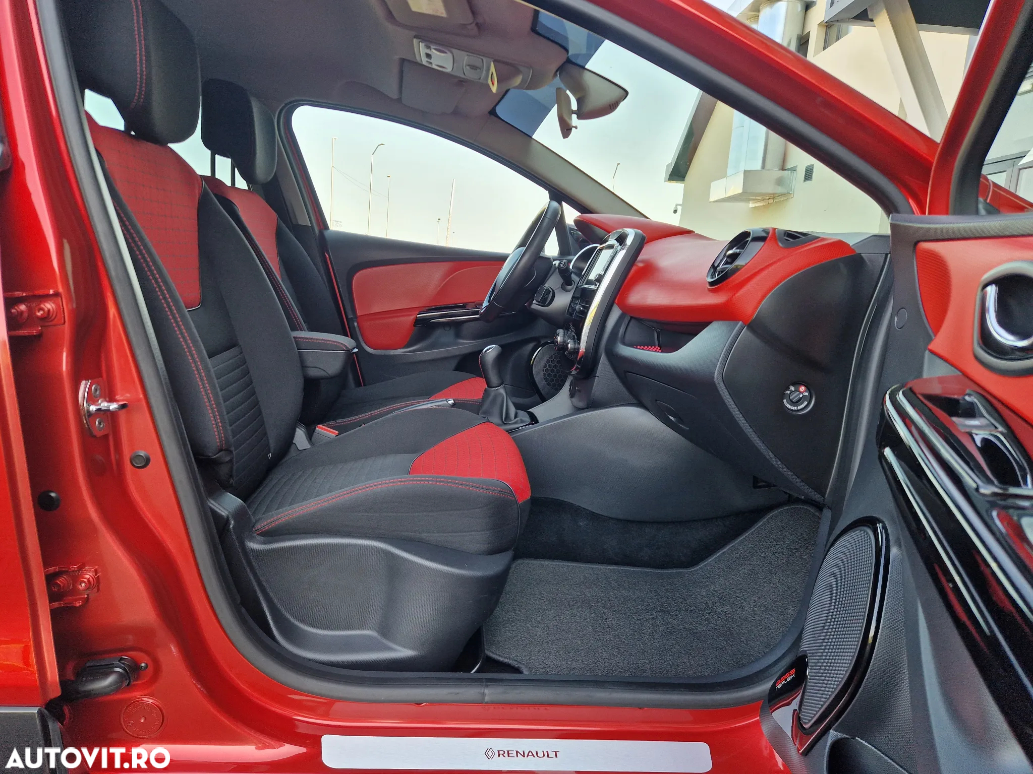 Renault Clio TCe 90 BUSINESS EDITION - 22