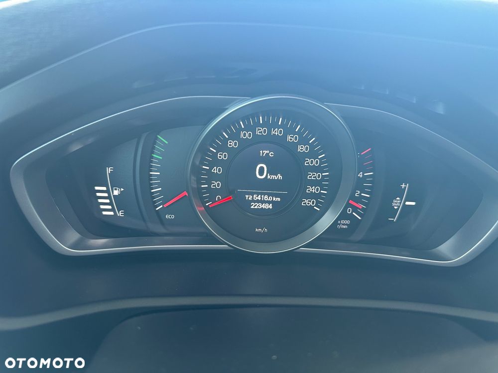 Volvo V40 D2 Momentum - 3
