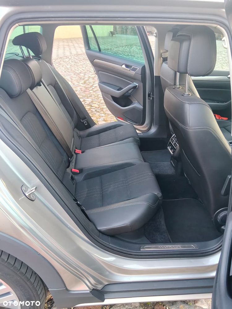 Volkswagen Passat Alltrack 2.0 TDI SCR 4Mot DSG - 10