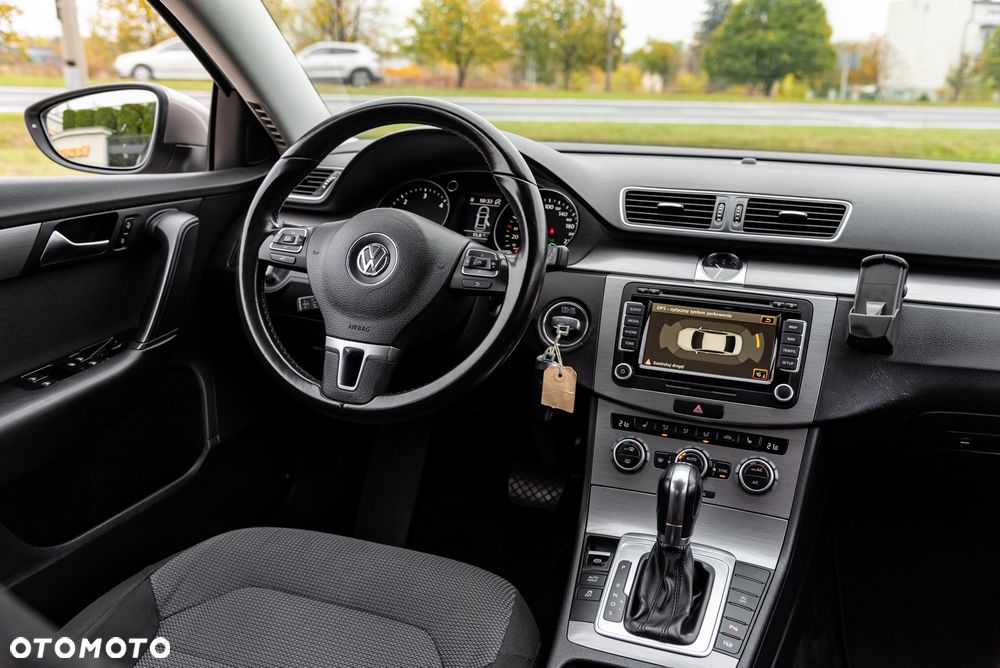 Volkswagen Passat 2.0 Blue TDI SCR Highline - 26