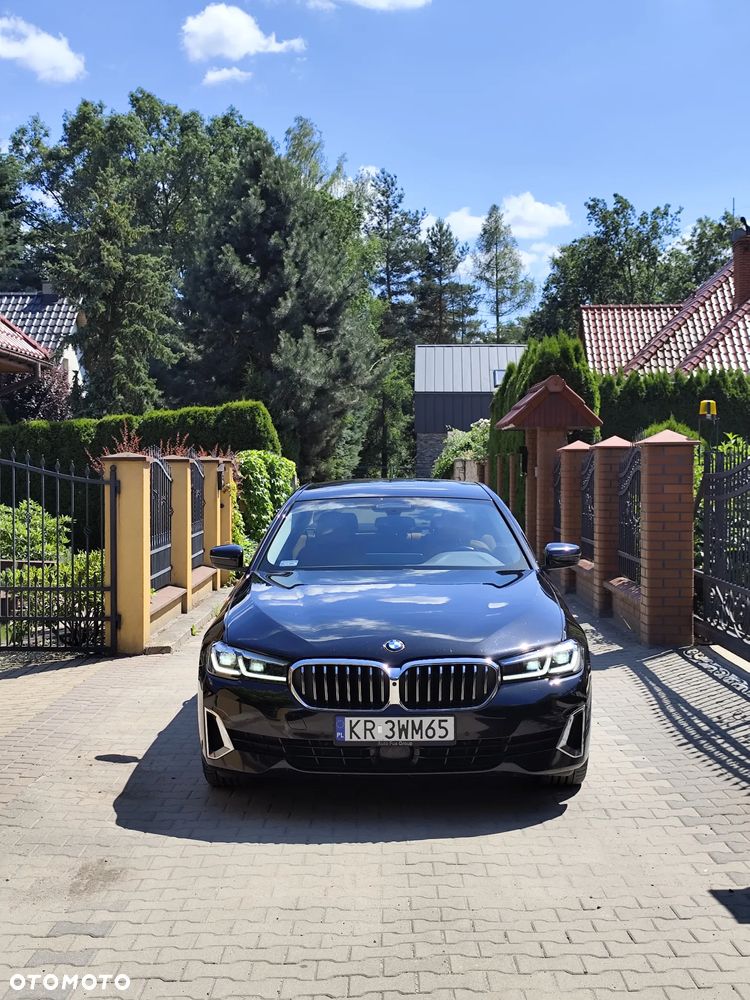 BMW Seria 5 530i GPF xDrive Luxury Line - 3