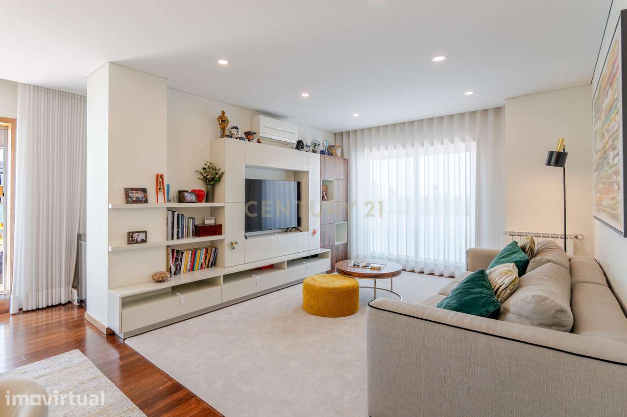 Excelente Apartamento T3 com Terraço ao nível do quinto piso, lugar de - Grande imagem: 4/42