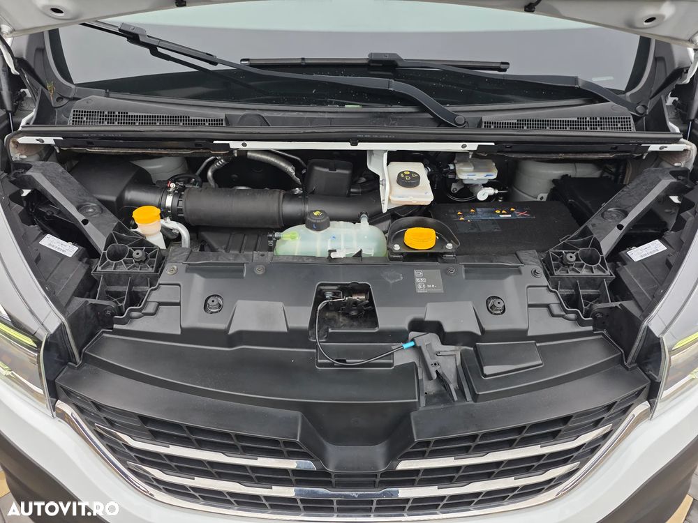 Renault Trafic - 16