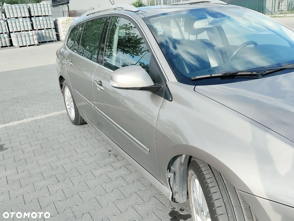 Renault Laguna 2.0 dCi Initiale - 4