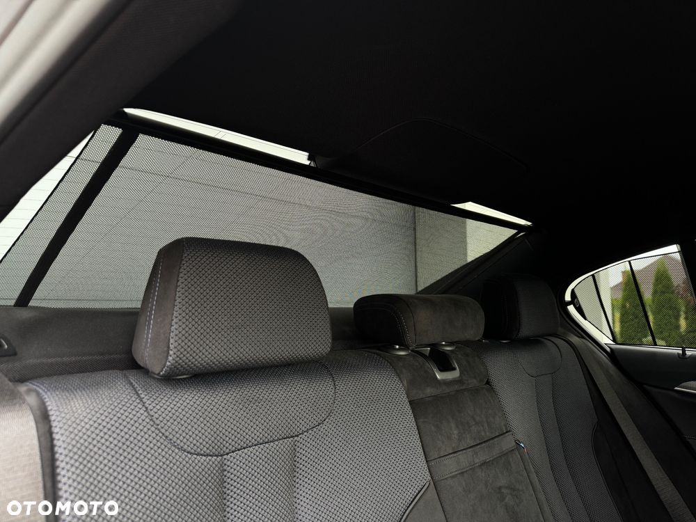 BMW Seria 5 520d xDrive M Sport sport - 19