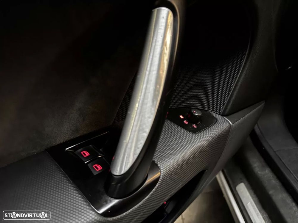 Audi TT Coupé 2.0 TDI quattro S-line - 19