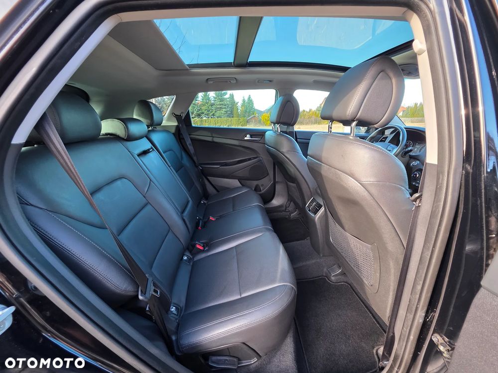 Hyundai Tucson 2.0 CRDI 4WD Automatik Premium - 27