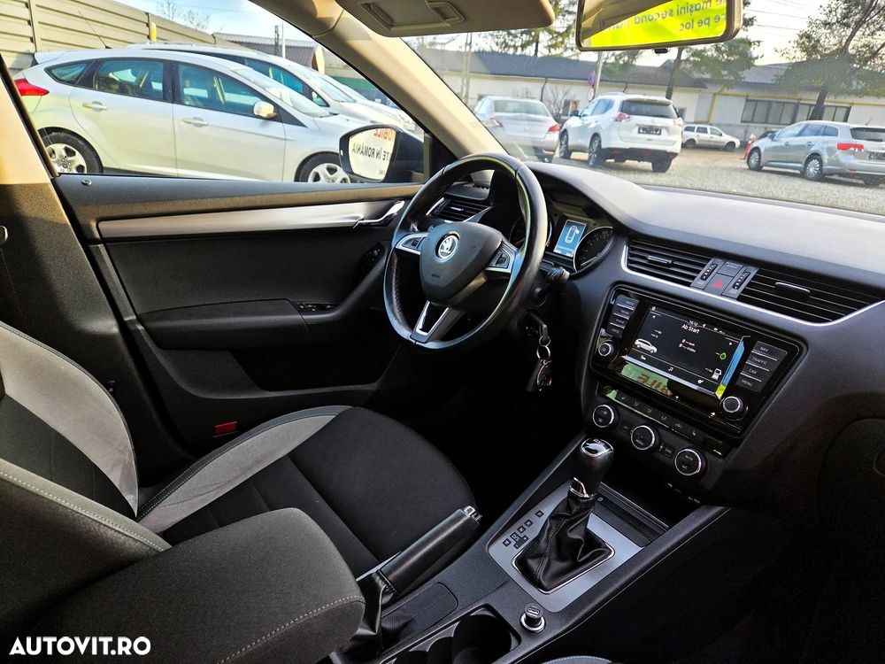 Skoda Octavia 1.6 TDI (Green tec) DSG Style - 5