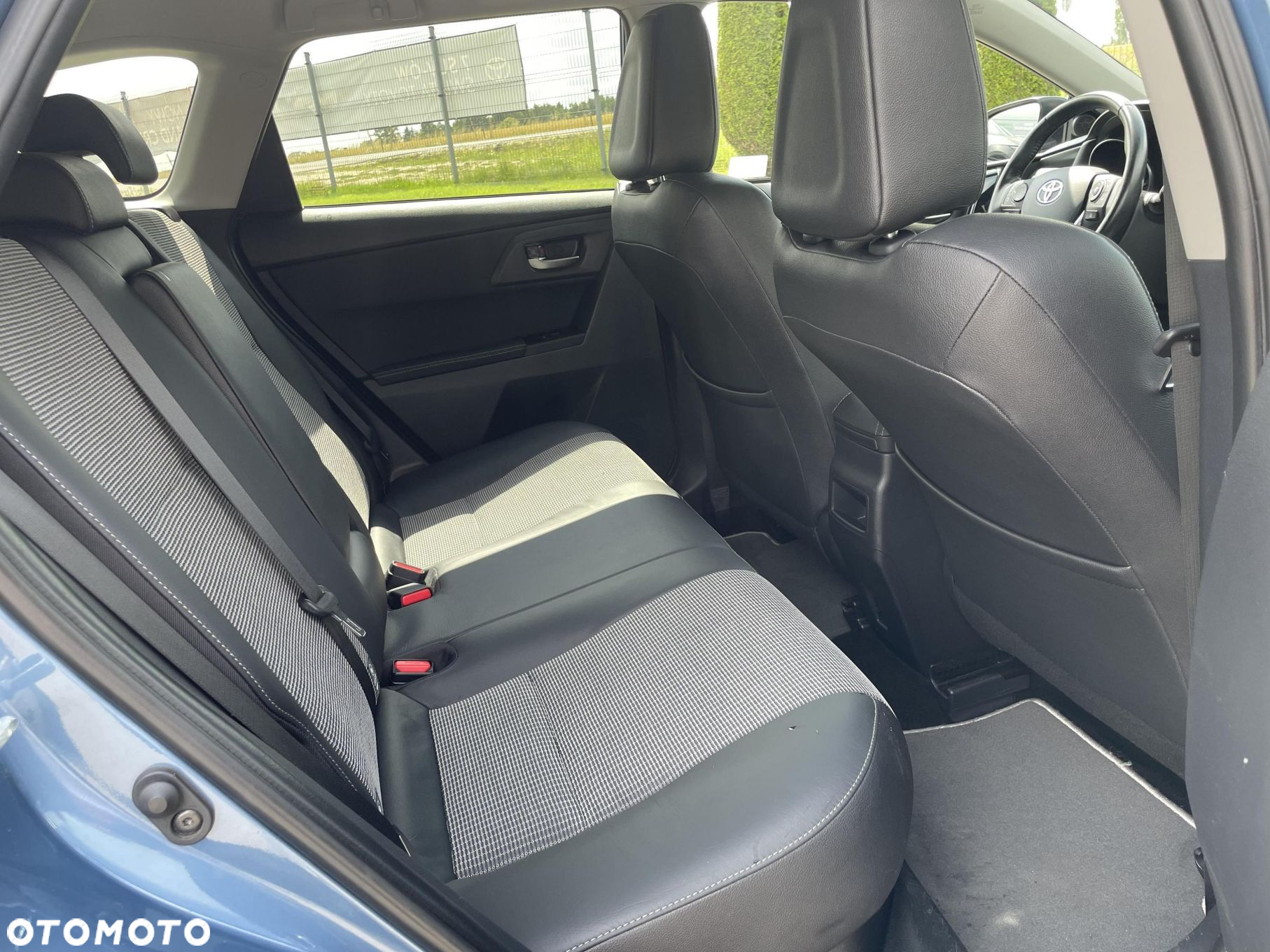 Toyota Auris - 10