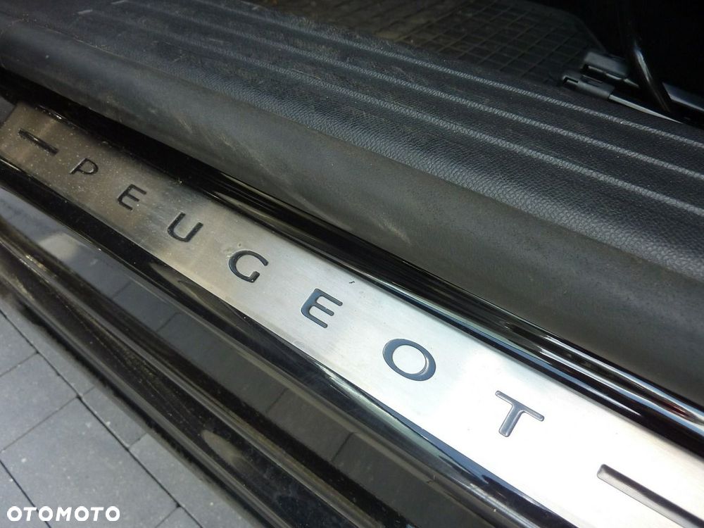 Peugeot 2008 - 11