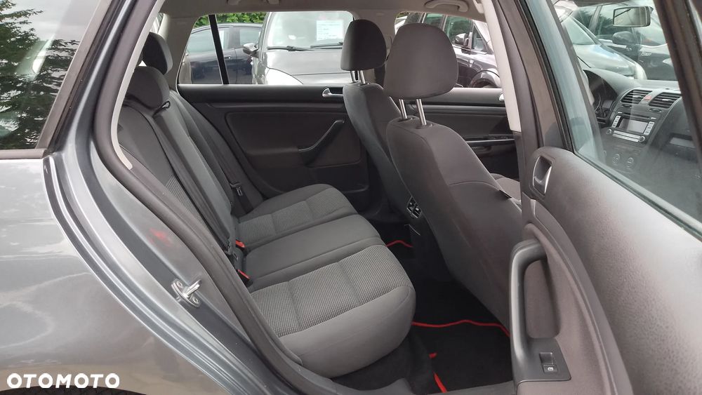 Volkswagen Golf Variant 1.6 Highline - 16