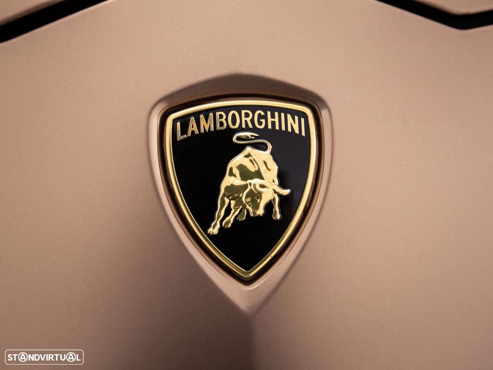 Lamborghini Urus - 15