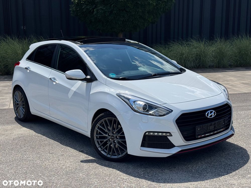Hyundai i30 1.6 GDI Turbo Luxury - 9