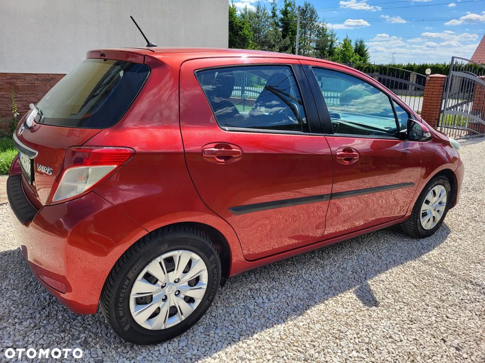 Toyota Yaris 1.33 Premium - 10