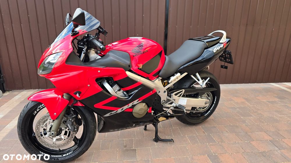 Honda CBR - 4