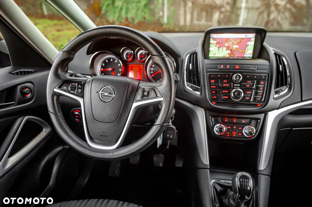 Opel Zafira 1.4 T Cosmo - 24