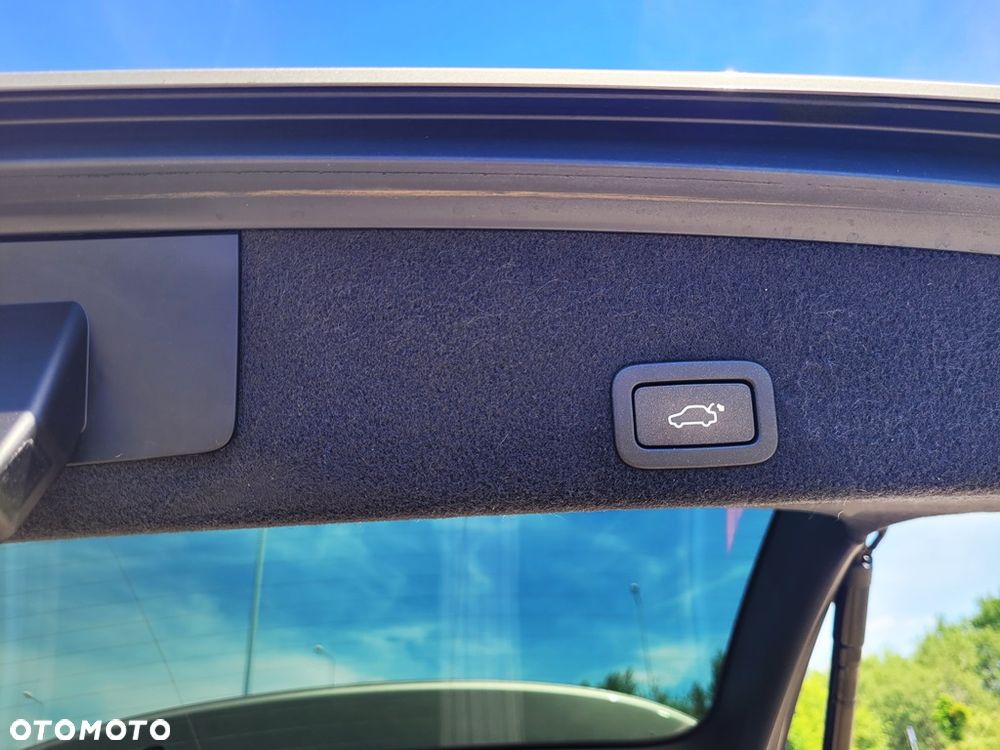 Volvo XC 60 T5 R-Design Momentum - 18