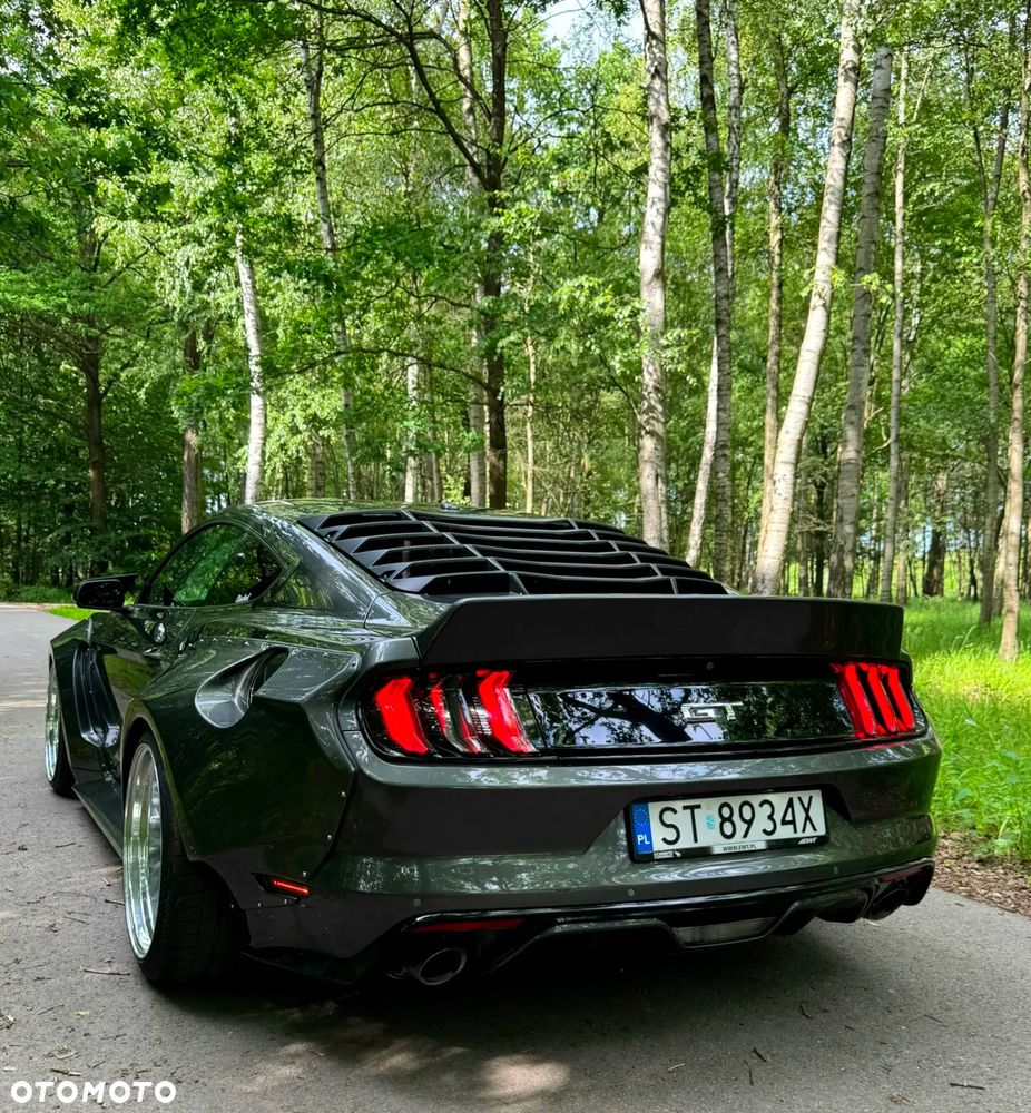 Ford Mustang - 7