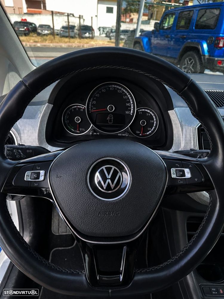 VW e-Up! - 11