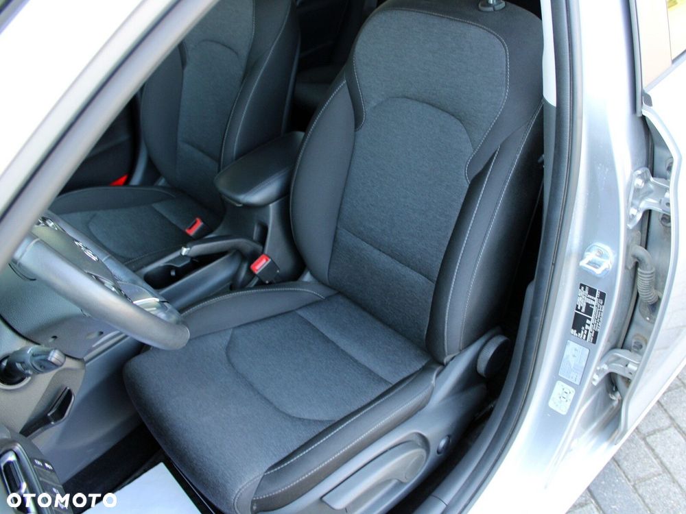Hyundai i30 1.5 T-GDI 48V Smart - 11