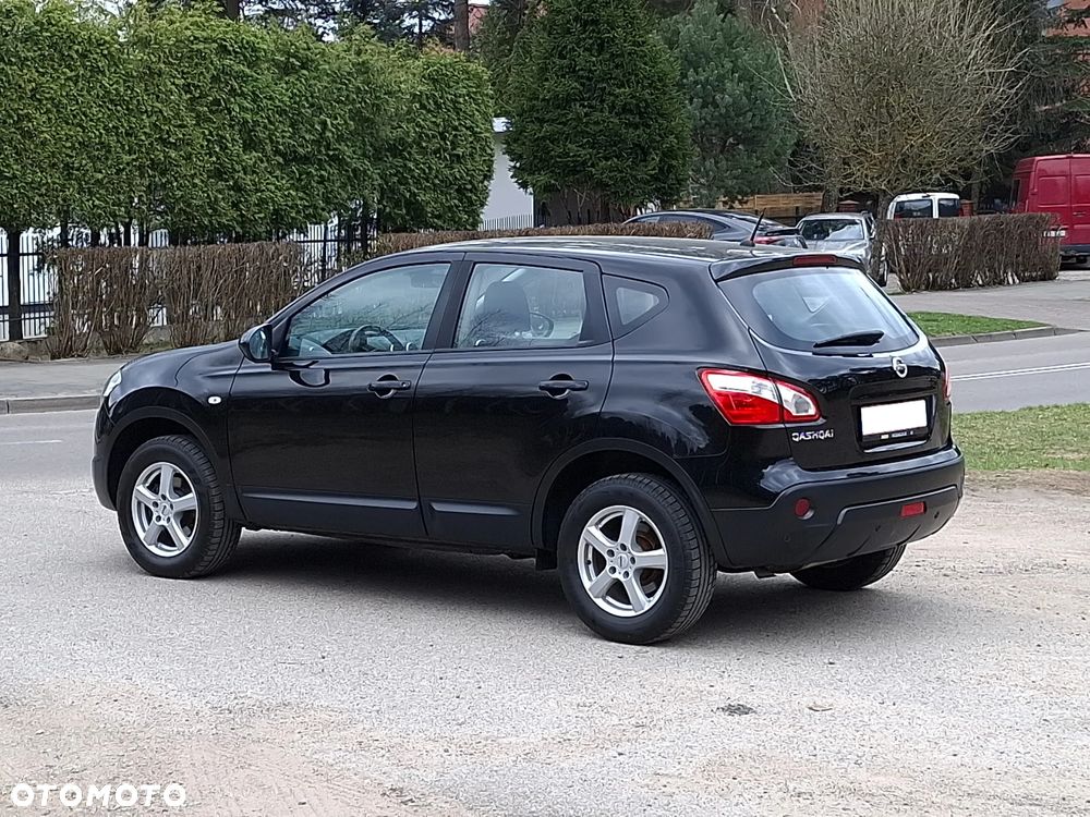 Nissan Qashqai 2.0 4x4 Tekna Premium - 2