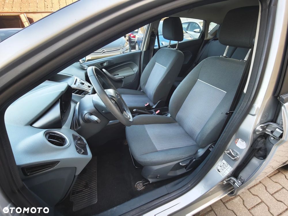 Ford Fiesta 1.25 Trend - 13