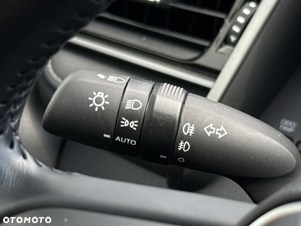 Toyota Camry 2.5 Hybrid Prestige CVT - 20