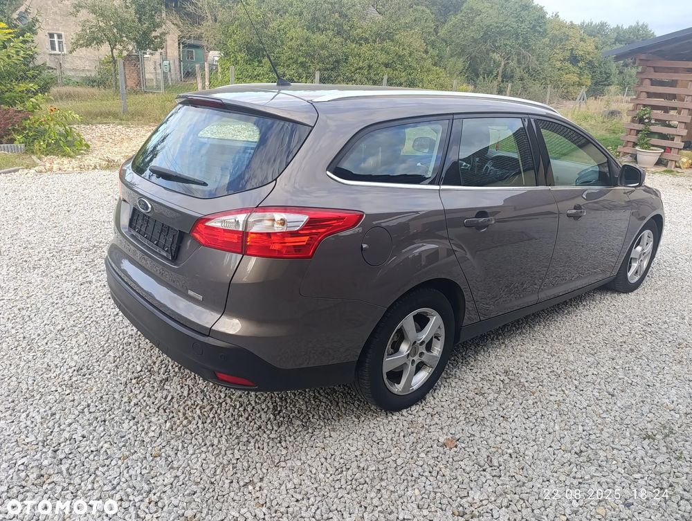 Ford Focus 1.6 TDCi ECOnetic 88g Start-Stopp-System Titanium - 4