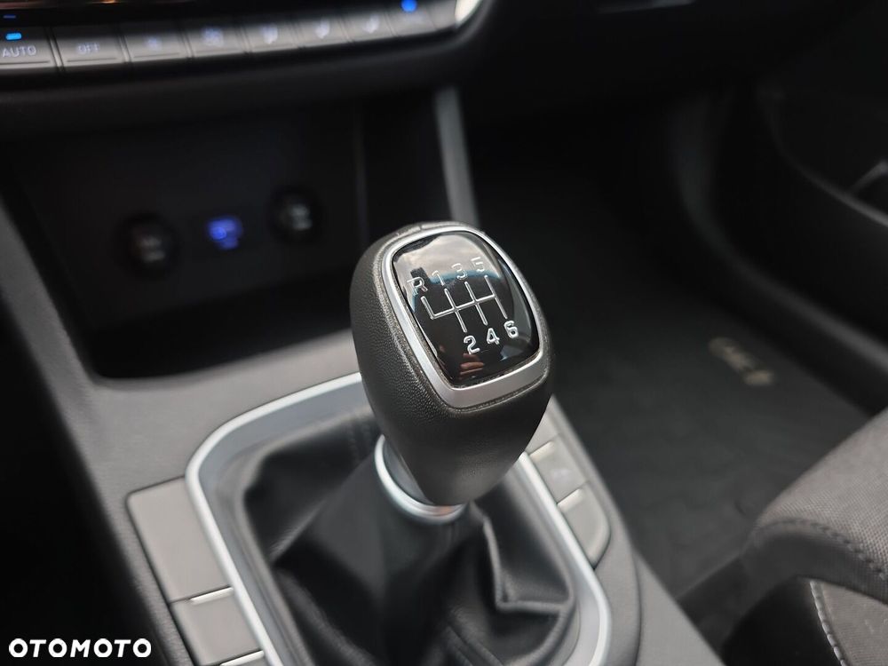 Hyundai i30 1.5 DPI Smart - 23