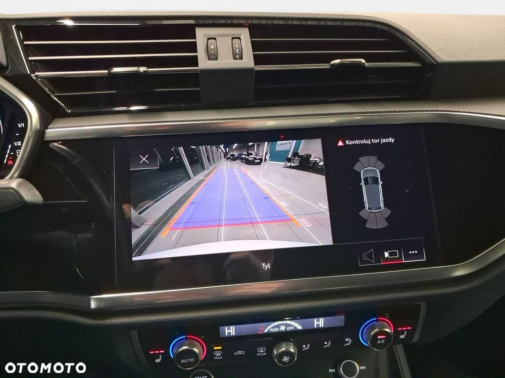 Audi Q3 - 22