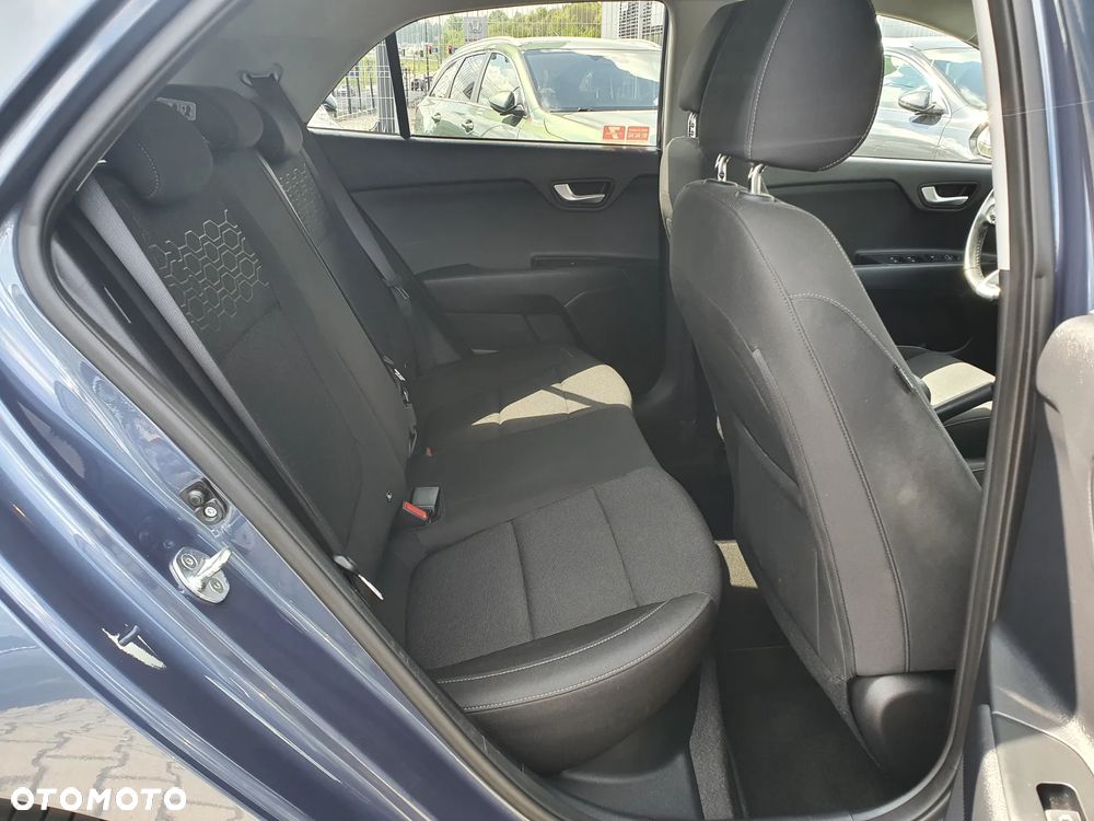Kia Rio 1.4 L - 24