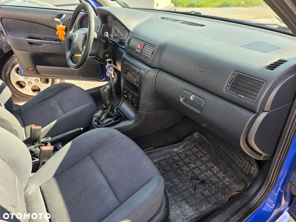 Skoda Octavia 1.6 Tour Classic - 6