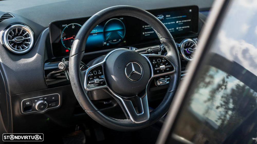 Mercedes-Benz EQA 250 - 12
